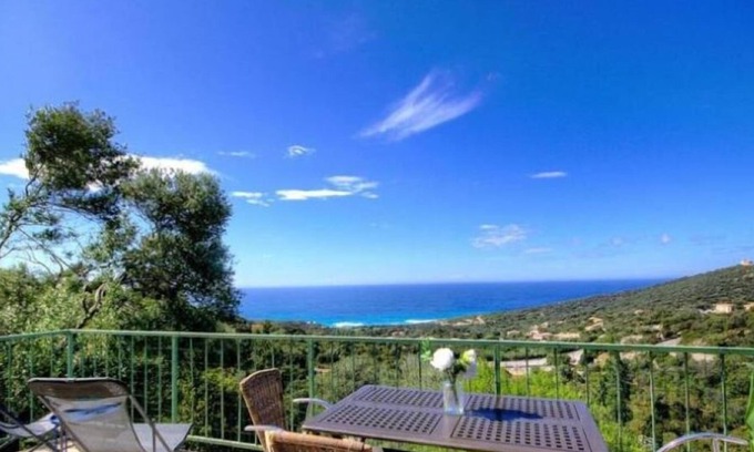 Corbara Apartment | "les lauriers" panoramic sea view, beach 1.5 km closed family prop.