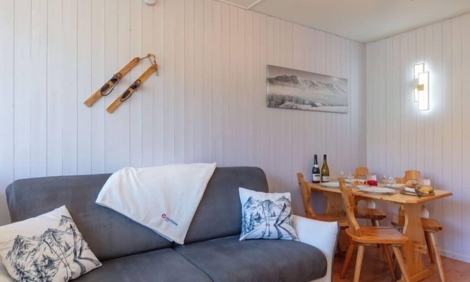 Les Menuires Apartment | Les Lauzes D25 by Interhome