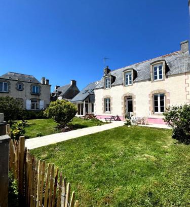 Saint-Guenole House | Les pieds dans l eau