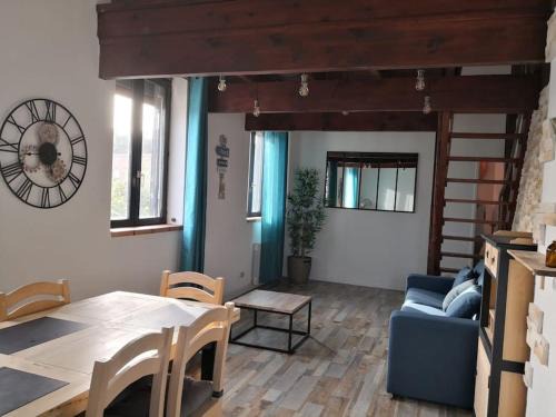 Maubuisson Apartment | Les pins dans l'eau