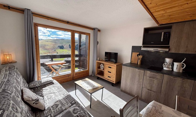 Les Saisies Apartment | Les Saisies - Equipped Studio Cabin for 4 with Balcony