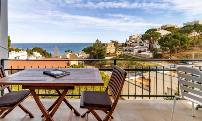 Llanca Apartment | Les Tonyines 67 - Apartment with views and terrace