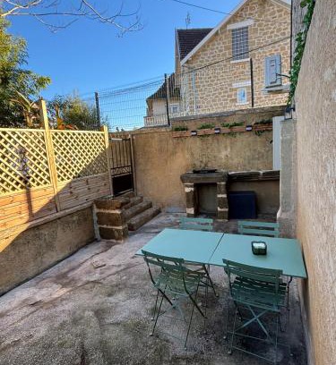 Brive-la-Gaillarde Apartment | Lesjolislogementsbrivistes exception