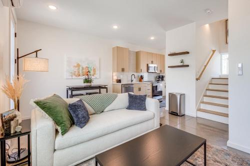 Knoxville House | Less Than 2 Mi to Dtwn Modern Townhome in Knoxville