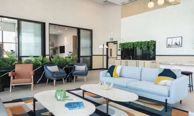 Downtown Long Beach Apartment | Level- Lavish One Bedroom Suite Perfect for an Extended Stay