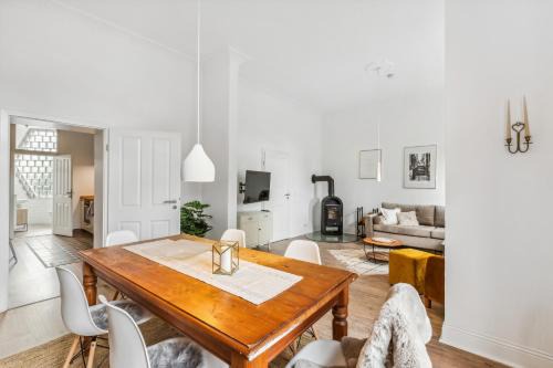 Leverkusen Apartment | LEVEL22 ! großzügiger Altbau, tolles Design mit Kamin - zentral in Bahnhofsnähe