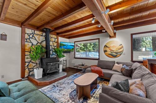Tahoma House | Lewis Ave Lodge