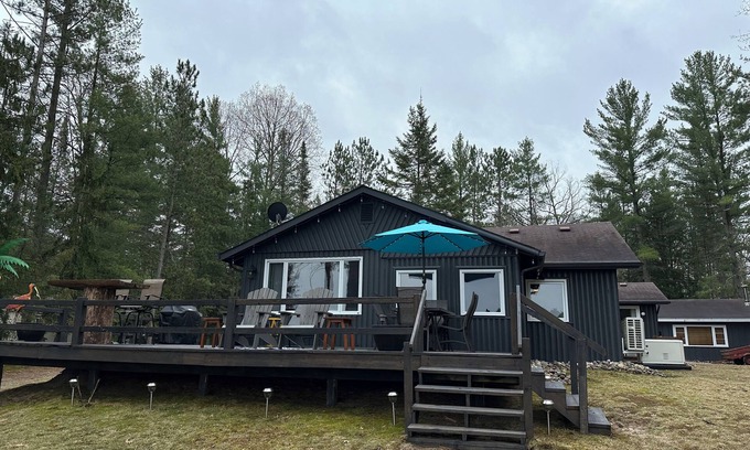 Lewiston House | LEWISTON YEAR ROUND HOME ON TEE LAKE WITH SANDY BEACH