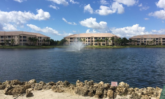 Tropical Cove Condo | Lexington Country Club - Lake Village - Tennis/Golf Pool
