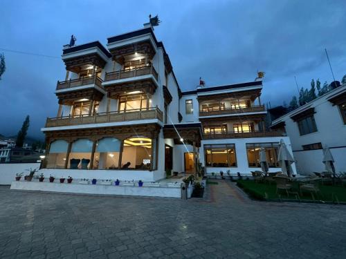 Leh Hotel | Lha-Zes
