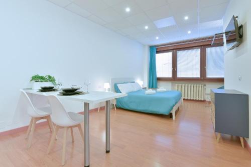 Centro Urbano Apartment | LHE Les Trois Merveilles
