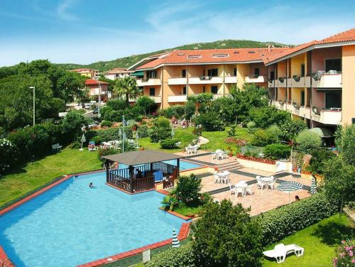 Santa Teresa di Gallura Apartment | Li Velieri 6 pax Pool & Private Garden