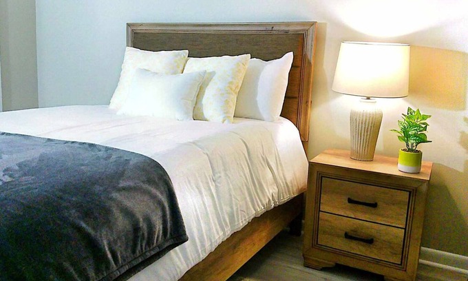 Pine Forest House | Liberty Towne- Conveniently located near I-95 and Fort Liberty