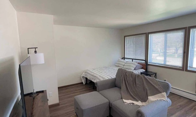 Madison Apartment | Liberty Valley Studio- 1009-27