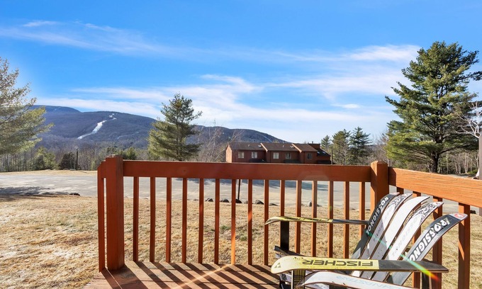 North Creek House | Lies 18n - Cozy & Scenic Mountain Retreat 3 Bedroom Townhouse by The Summit at Gore Mountain