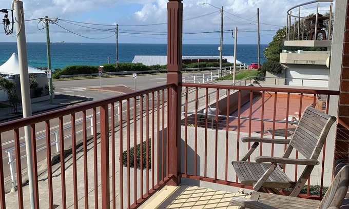 Merewether House | Life's a Merewether Beach
