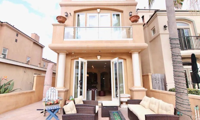 Santa Ana Heights House | Life’s a beach…house with gorgeous ocean&pier views. A few steps to the waves.,.