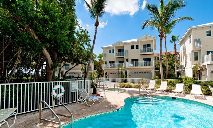 Bradenton Beach House | Light & Airy Townhome with Beach, Bay, & Pool views from deck!