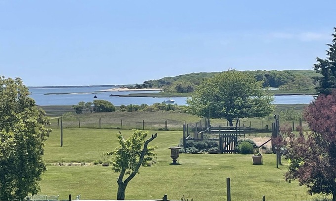 Springs House | Light filled SPACIOUS home w/water-views that inspired POLLACK!.