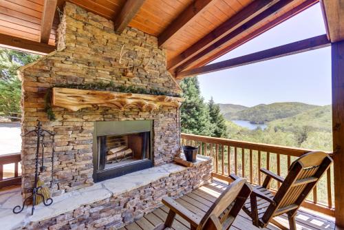 Necowa Cove House | Light's Mountain Lake Overlook