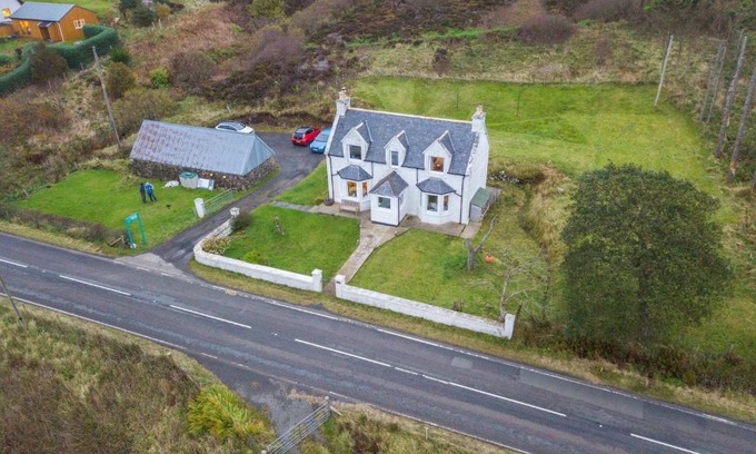 Portree Bed & Breakfast | Lighthouse Cottage (Shared Facilities)