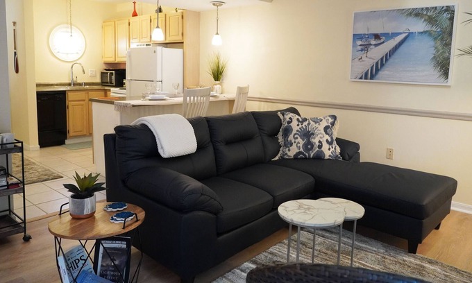 Norwich Condo | Lighthouse Villa! Your own relaxing getaway!