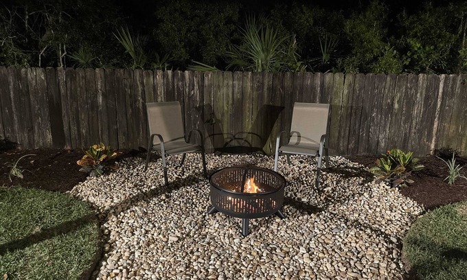 Pensacola House | Lil' Piece of Pensacola I 3BR/2BA I Near NAS I 6 min to Beach