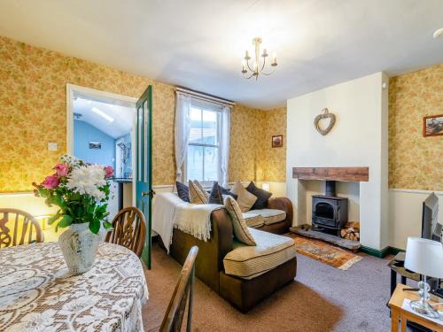 Grosmont House | Lilac Cottage
