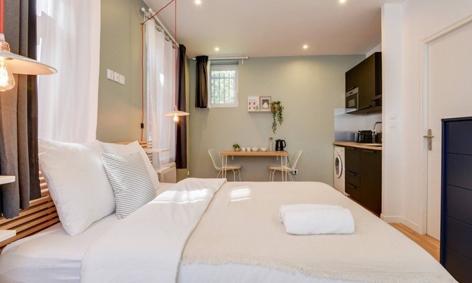 Lille Centre Ville Apartment | Lille Centre - Nice and functional studio