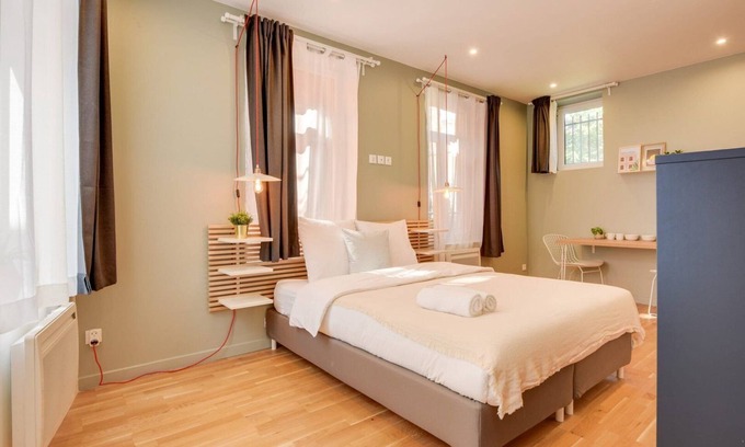 Lille Apartment | Lille train station: equipped studio