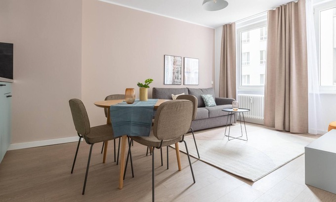 Tempelhof Apartment | limehome Berlin Luise-Henriette-Str. | 1-BR Suite