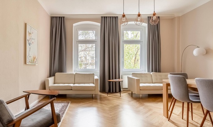 Outer Neustadt Apartment | limehome Dresden Tannenstraße | Two-Bedroom Suite
