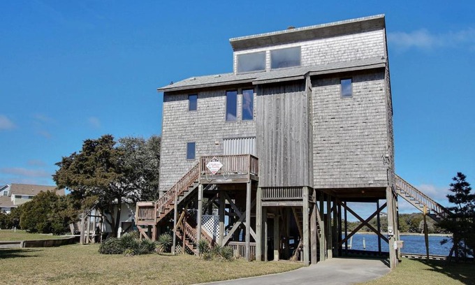 Brigands' Bay House | Limey Lookout #292-F