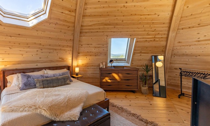 Loma Linda Cabin | Limited time only! HG TV's Building Roots premiere home
