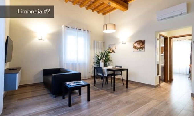 Novoli - San Donato Apartment | Limonaia 2 | Apartment Villa Carobbi