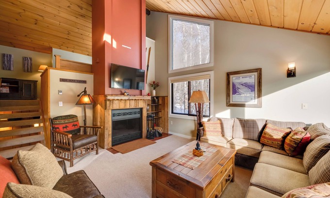 Lincoln Condo | Lincoln Condo w/Balcony & View < 2 Mi to Loon Mtn