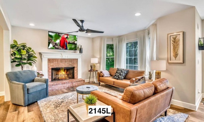 Kennesaw House | Lindley Lane 2145 · 4BR Fenced Yd Next to Creek/Nature Trail (2145L)