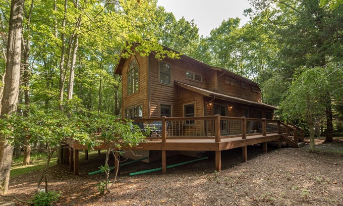 Blakeslee House | Linwood: Lake Access, Dogs Welcome, Dock Slip, Fire Pit!