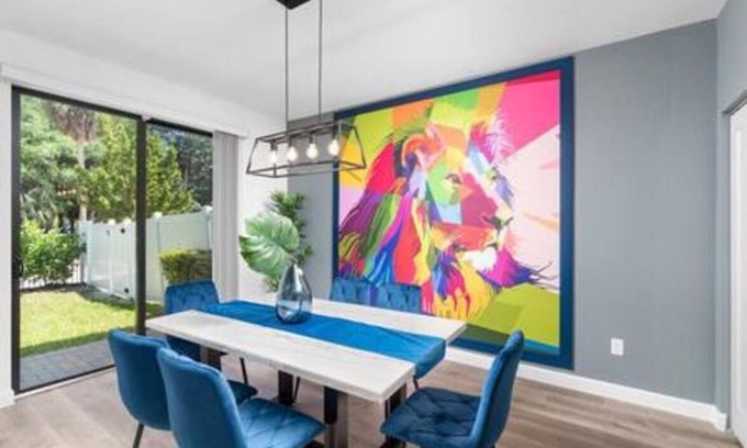 Survey Creek House | Lion's Den: Luxurious 2/2.5 Resort Townhouse