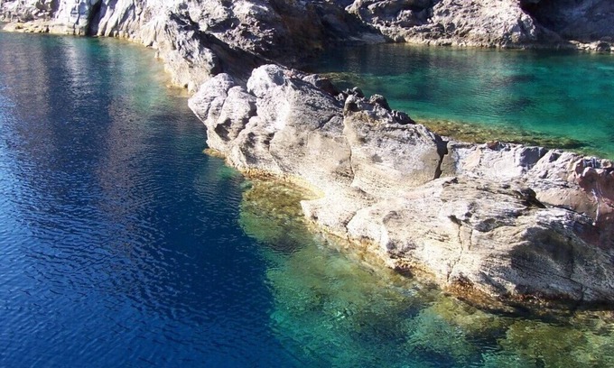 Canneto Apartment | LIPARI -Apartment located on the beach with a view of Panarea and Stromboli