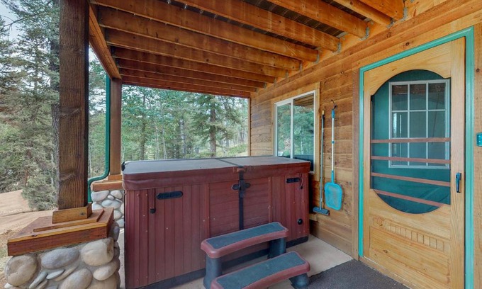 Florissant House | Little Bear Retreat
