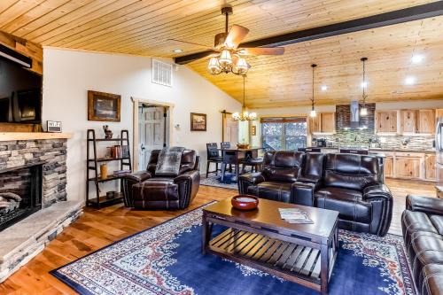 Maggie Valley House | Little Bear