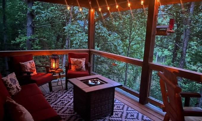 West Jefferson Cabin | Little Bird Cabin On The New River