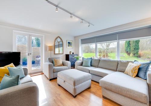 Five Oak Green House | Little Bourne