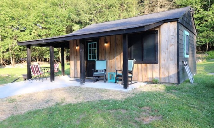 Greentown Cabin | Little Cabin on the Creek Pocono Mountains