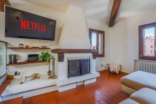 Montale Apartment | Little Cottage near Ferrari's City