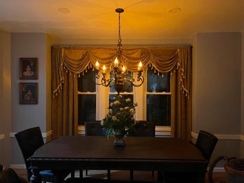 Allentown House | Little France Versailles