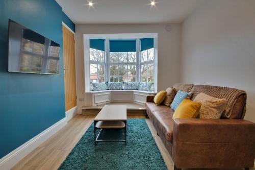 Hornsea Apartment | Little Gem - New - Central - Walkable to Bars