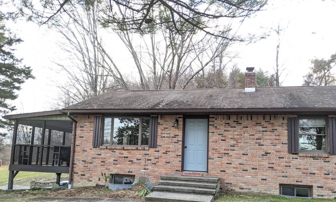 Saugerties House | Little House on a Hill