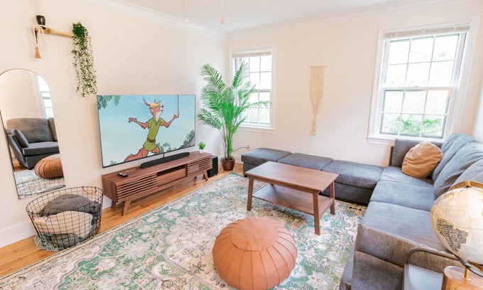 Memphis House | Little Johns Cottage Memphis, Pet-friendly, Parking, Fenced Yard, Quiet Area